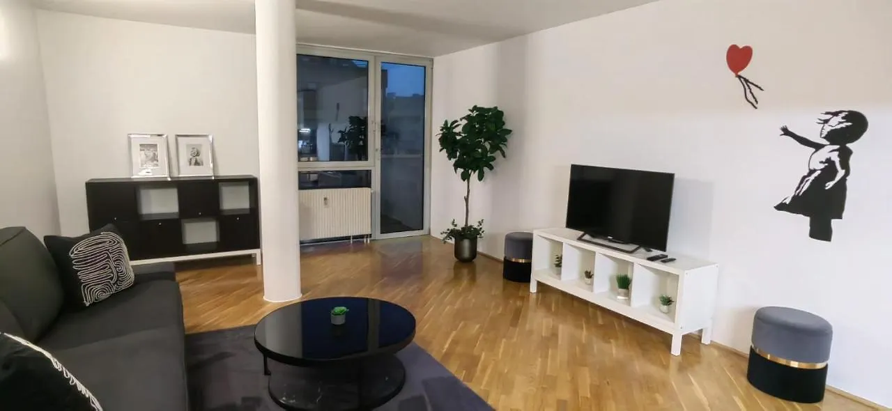 Pop Art Apartments location